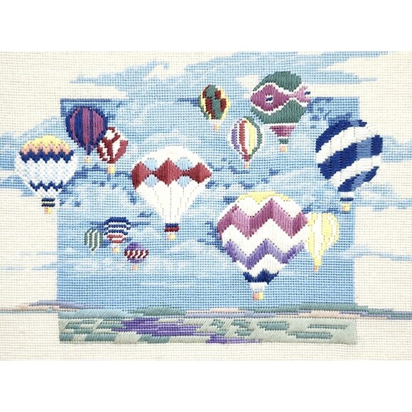 Vintage Handmade Needlepoint /Crewel Framed 15" x 19" Hot Air Balloon Picture - Picture 3 of 16
